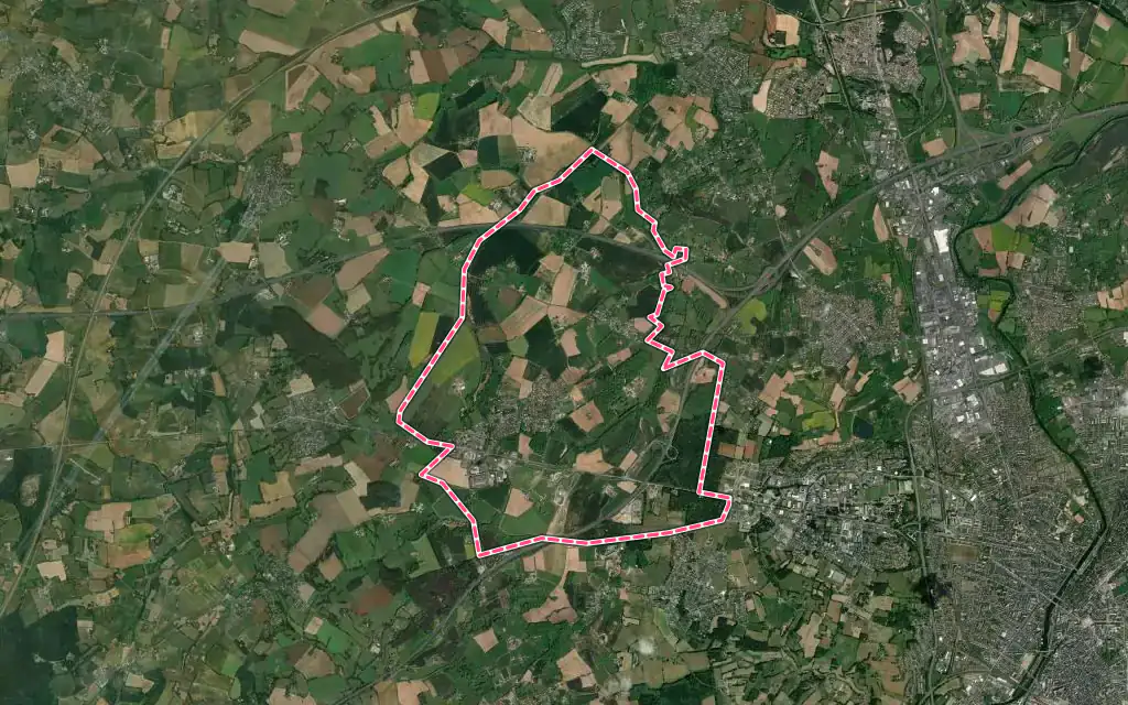 Vue satellite de Trangé avec ses contours administratifs