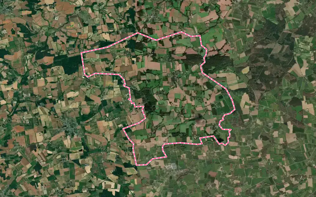 Vue satellite de Tréal avec ses contours administratifs