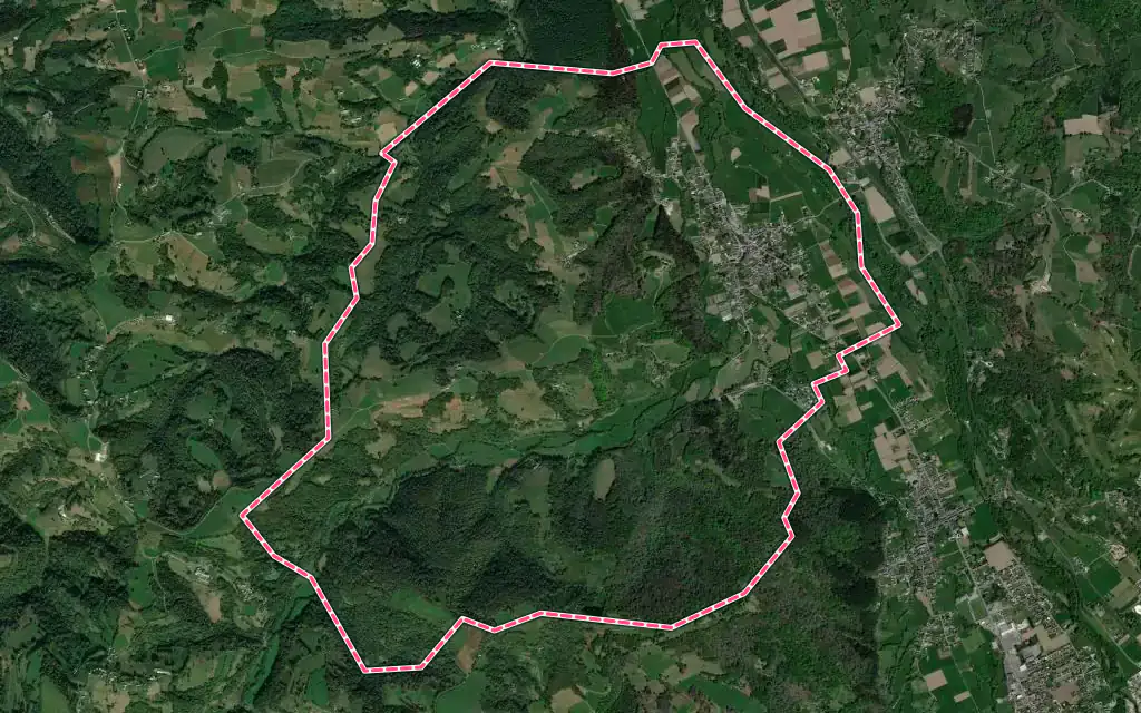 Vue satellite de Trébons avec ses contours administratifs