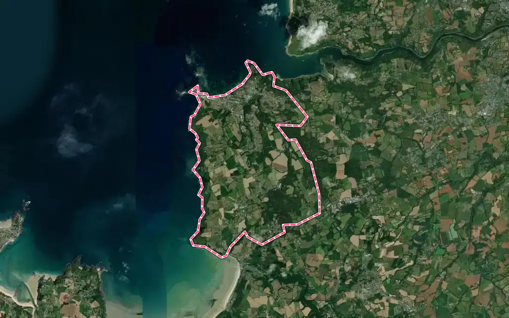 Vue satellite de Trédrez-Locquémeau avec ses contours administratifs