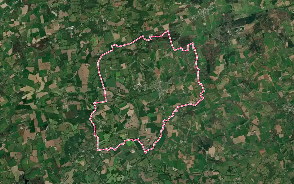 Vue satellite de Trégourez avec ses contours administratifs