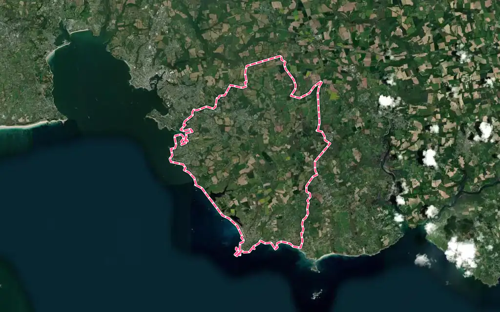 Vue satellite de Trégunc avec ses contours administratifs