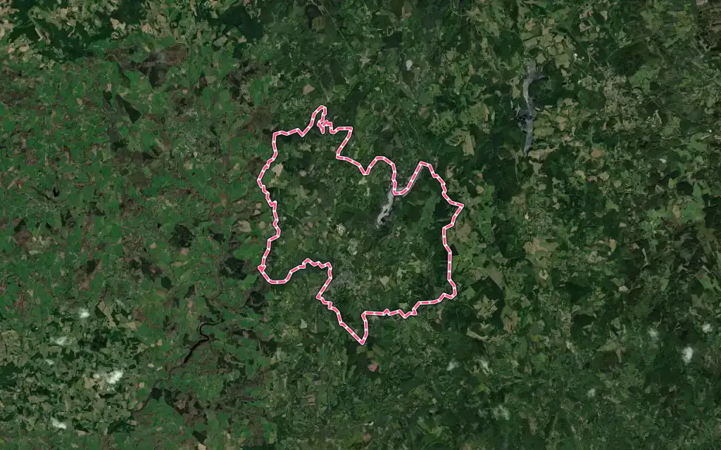 Vue satellite de Treignac avec ses contours administratifs