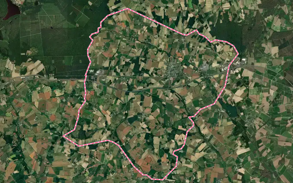Vue satellite de Trémorel avec ses contours administratifs