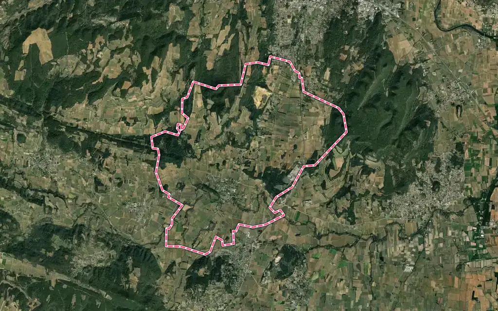 Vue satellite de Tresques avec ses contours administratifs