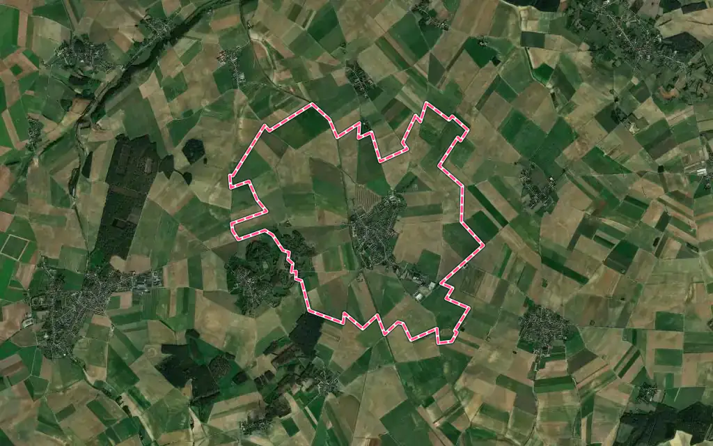 Vue satellite de Tricot avec ses contours administratifs