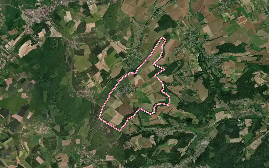 Vue satellite de Tromborn avec ses contours administratifs