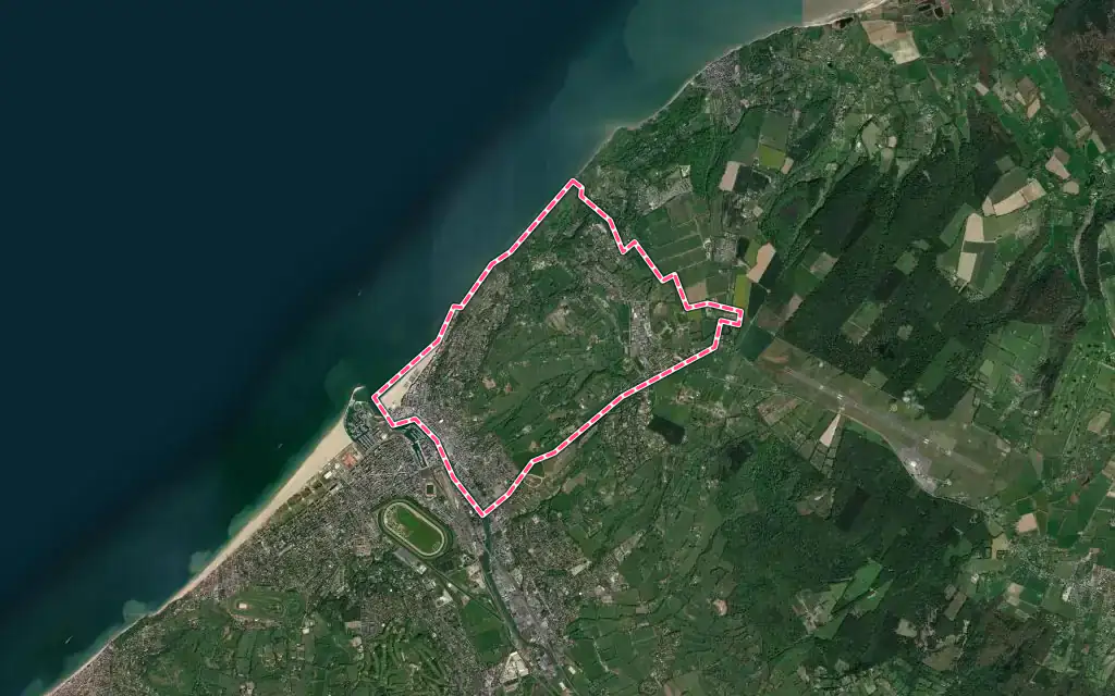 Vue satellite de Trouville-sur-Mer avec ses contours administratifs