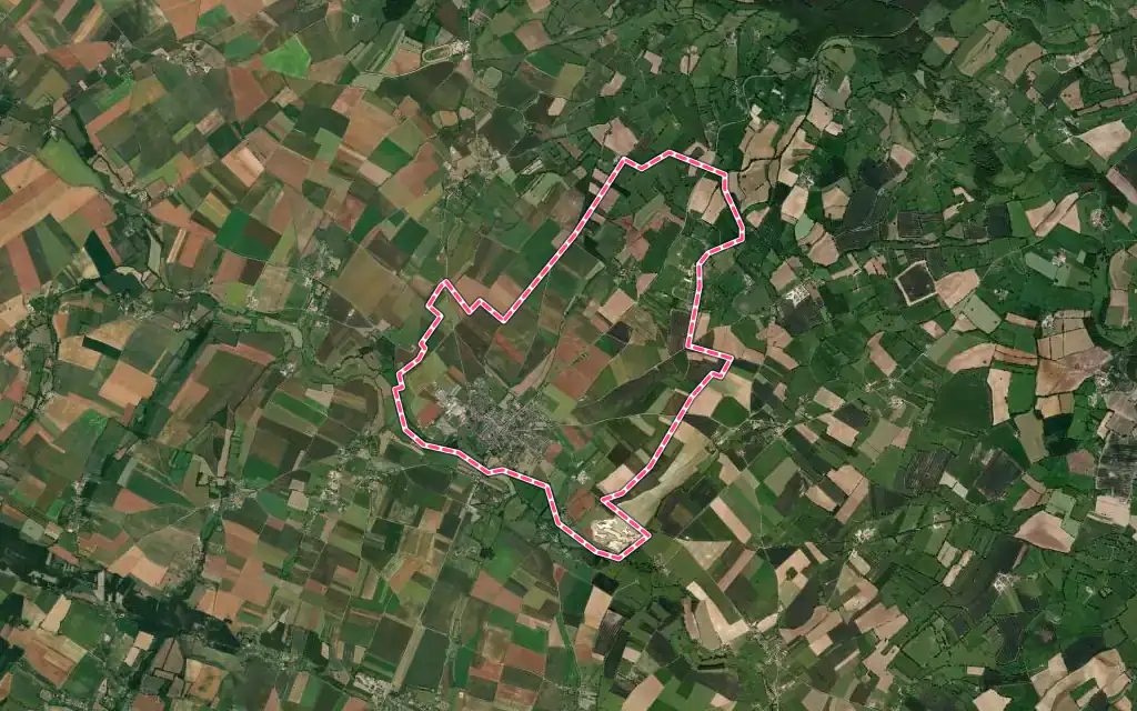 Vue satellite de Trun avec ses contours administratifs