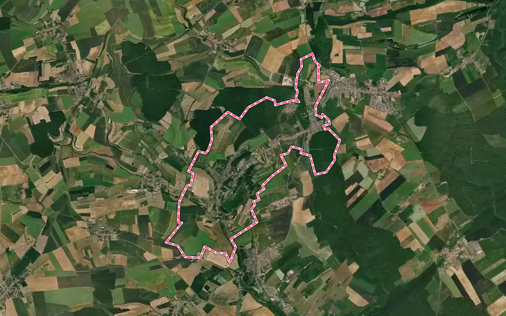 Vue satellite de Tucquegnieux avec ses contours administratifs