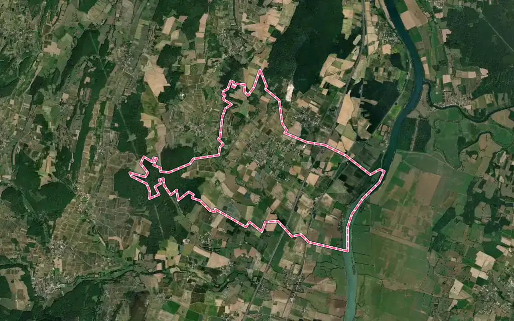 Vue satellite de Uchizy avec ses contours administratifs