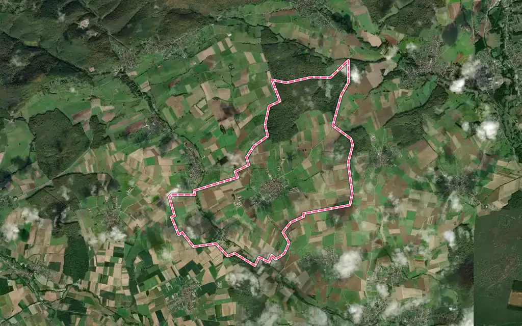 Vue satellite de Uhrwiller avec ses contours administratifs