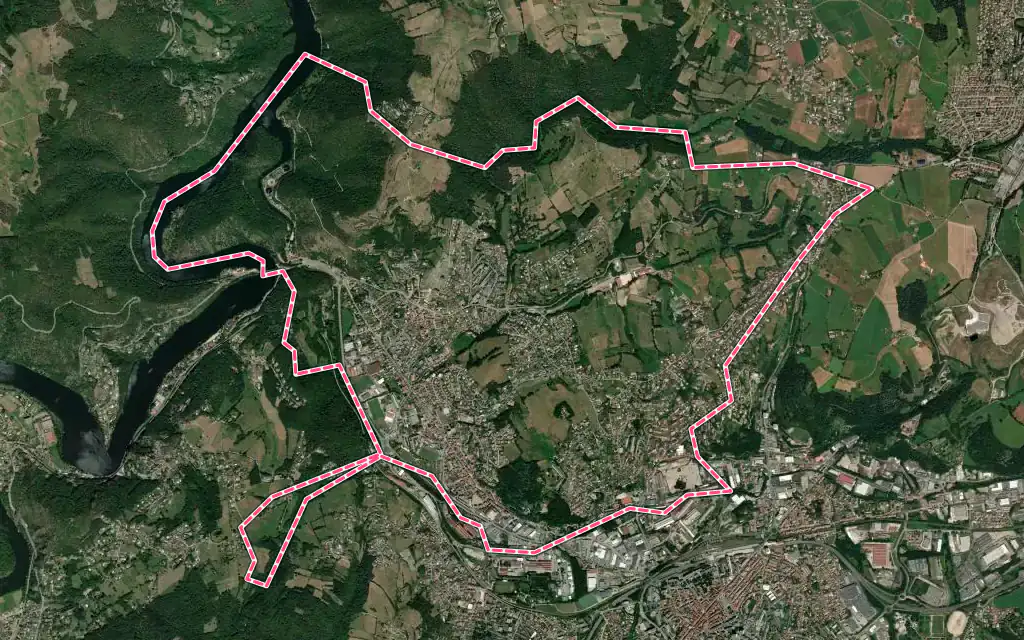 Vue satellite de Unieux avec ses contours administratifs