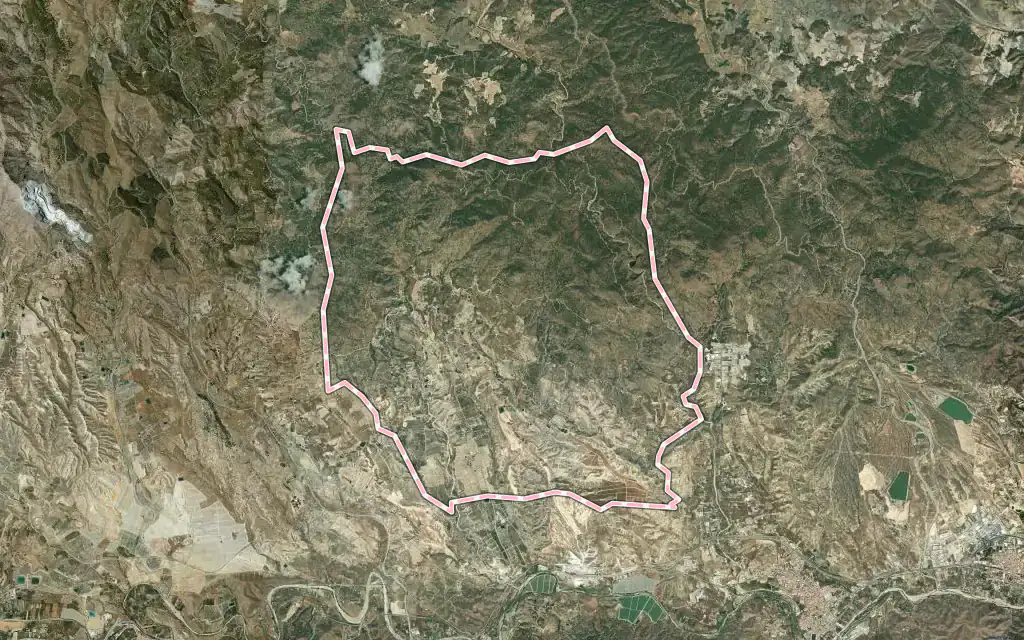 Vista satélite de Urrácal con su contorno administrativo