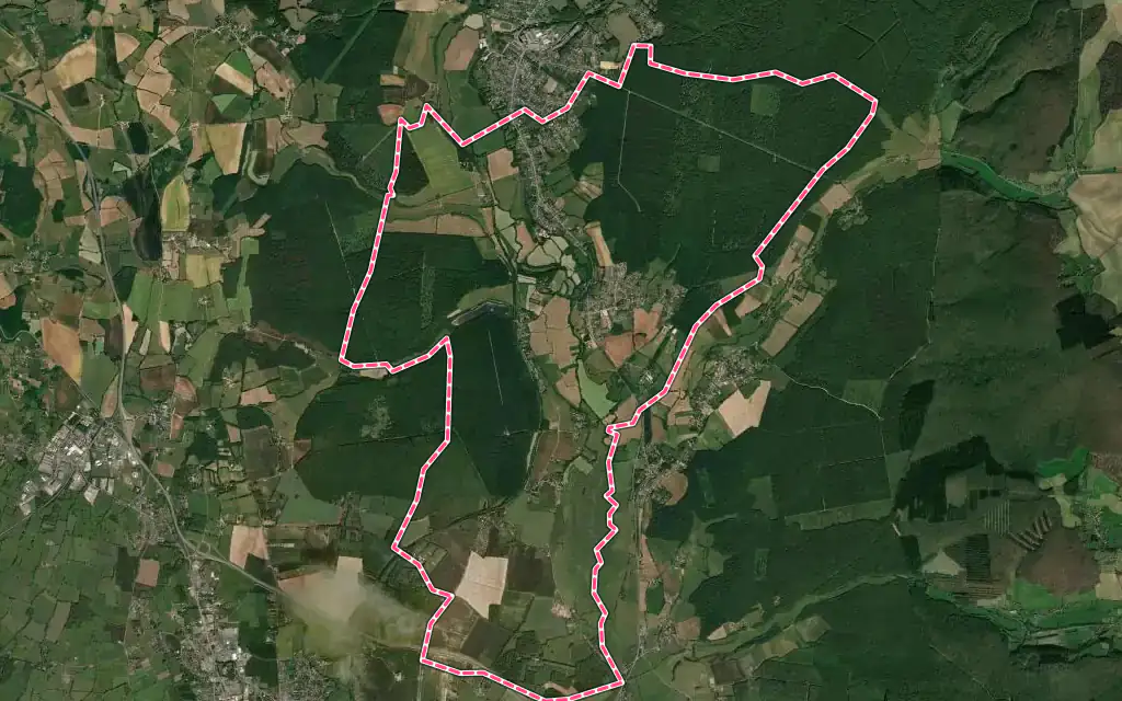 Vue satellite de Urzy avec ses contours administratifs