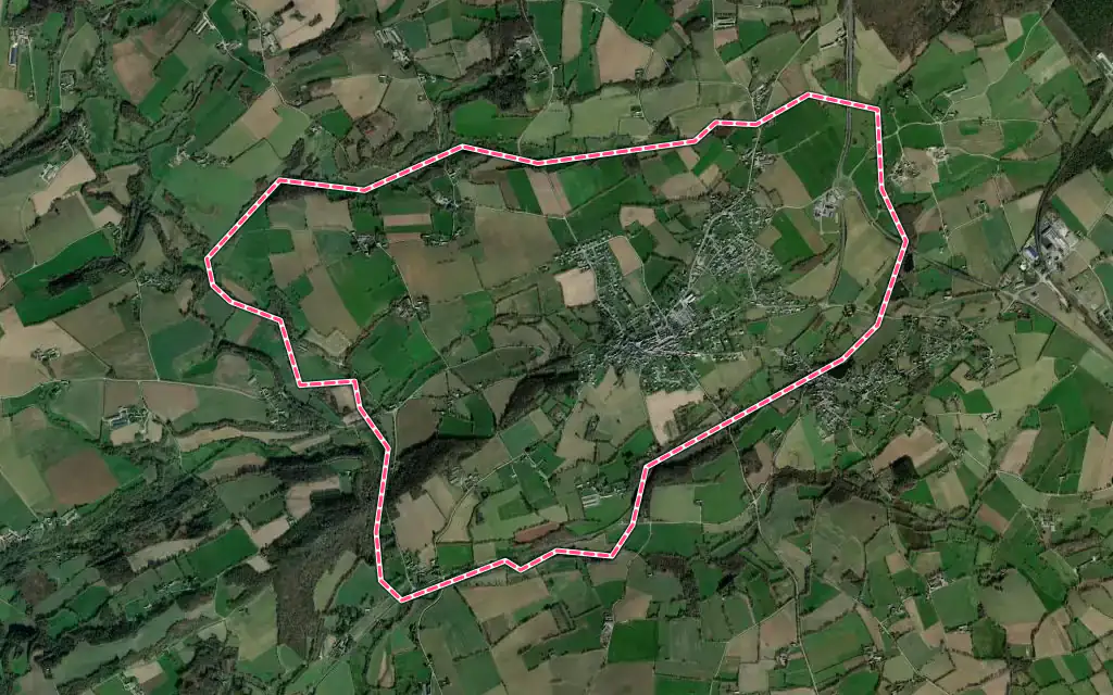 Vue satellite de Uzel avec ses contours administratifs