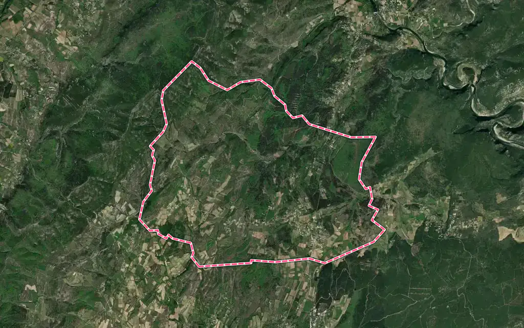 Vue satellite de Vagnas avec ses contours administratifs