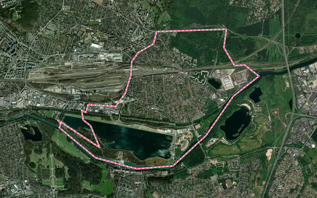 Vue satellite de Vaires-sur-Marne avec ses contours administratifs