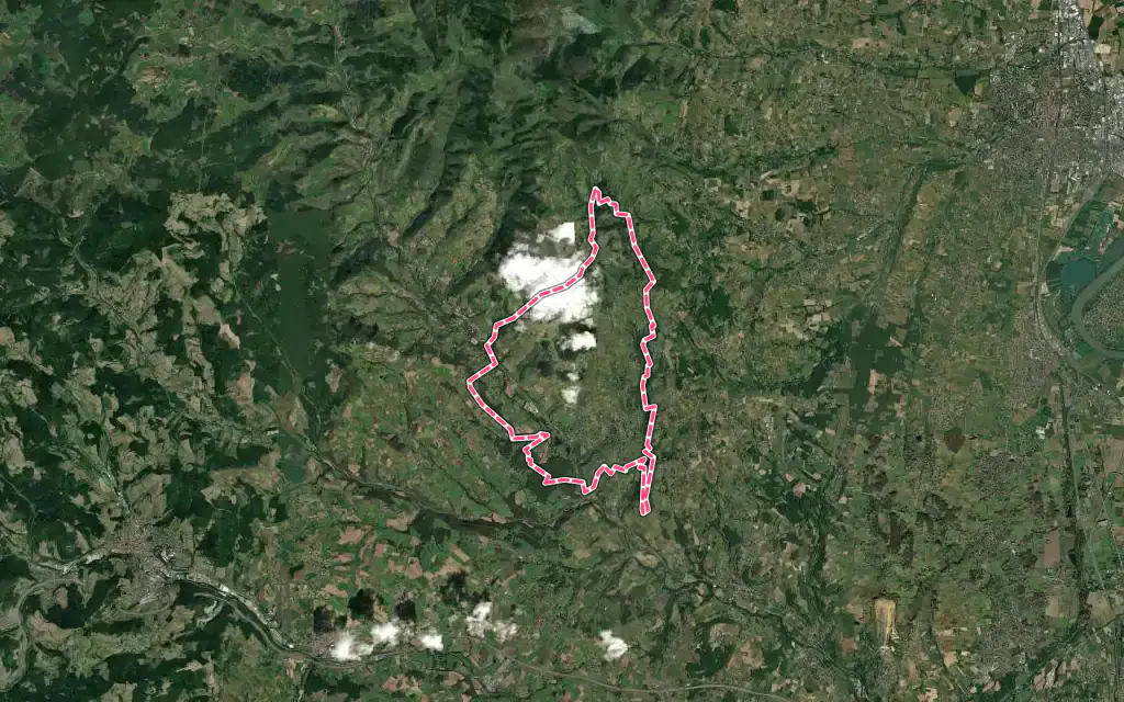 Vue satellite de Val d'Oingt avec ses contours administratifs