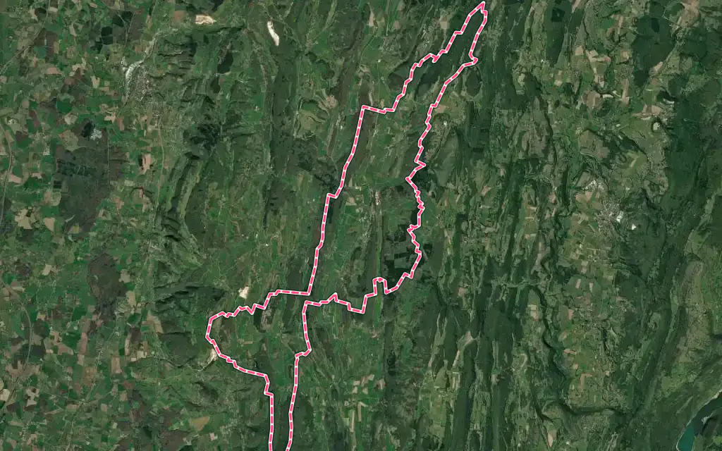 Vue satellite de Val Suran avec ses contours administratifs