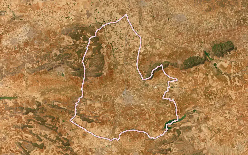 Vista satélite de Valdepeñas con su contorno administrativo