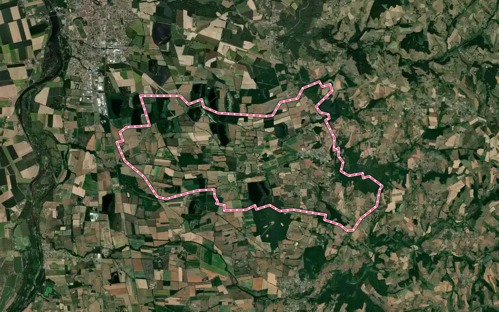 Vue satellite de Valeille avec ses contours administratifs