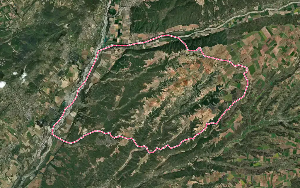 Vue satellite de Valensole avec ses contours administratifs
