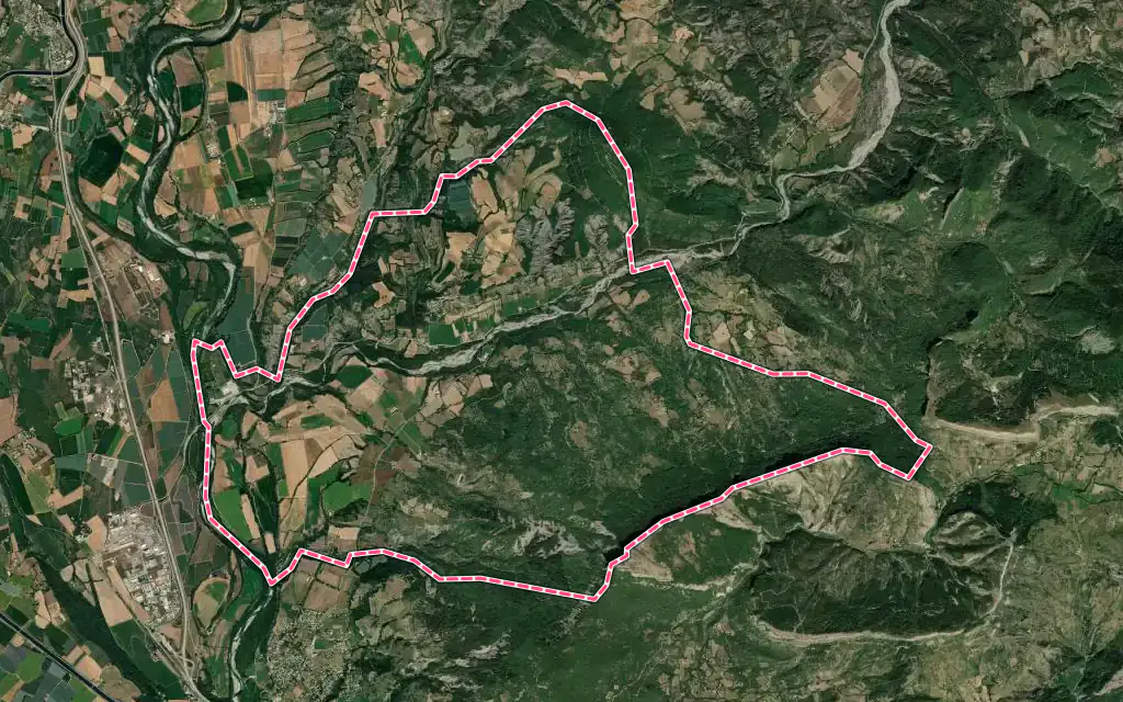 Vue satellite de Valernes avec ses contours administratifs