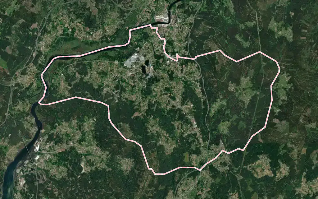 Vista satélite de Valga con su contorno administrativo