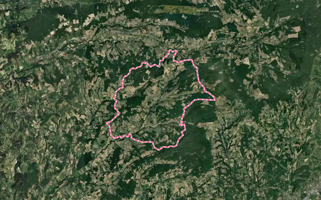 Vue satellite de Valherbasse avec ses contours administratifs