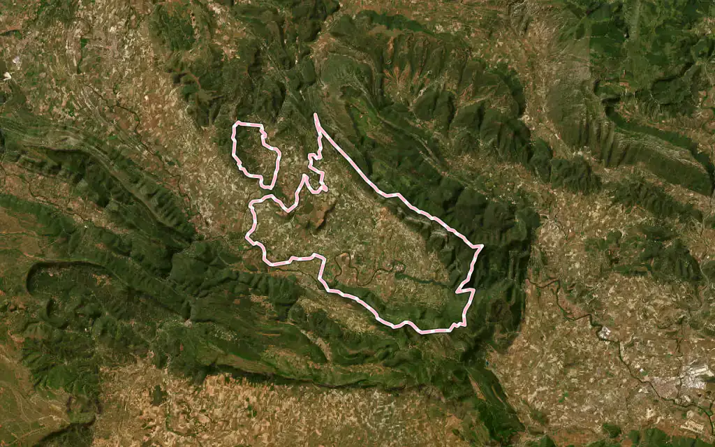 Vista satélite de Valle de Tobalina con su contorno administrativo