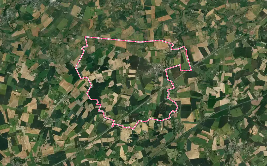 Vue satellite de Vallon-sur-Gée avec ses contours administratifs