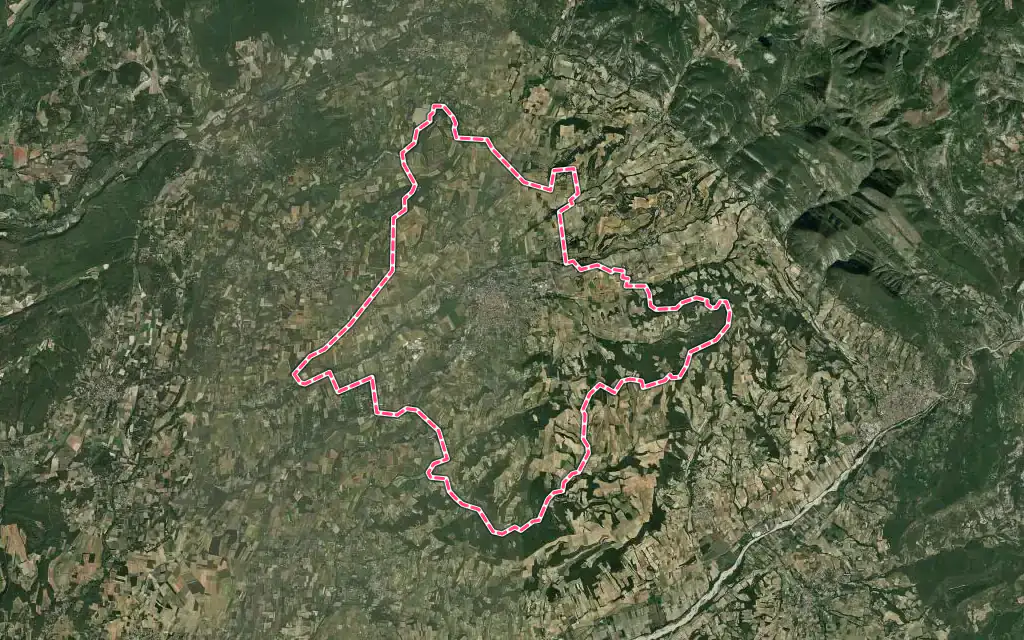 Vue satellite de Valréas avec ses contours administratifs