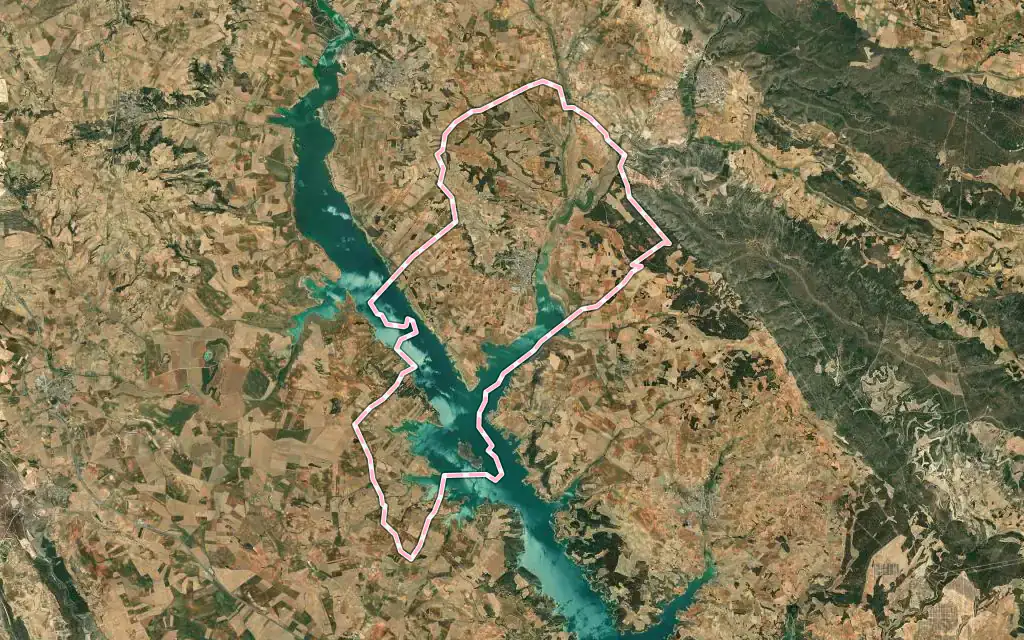 Vista satélite de Valverde de Júcar con su contorno administrativo