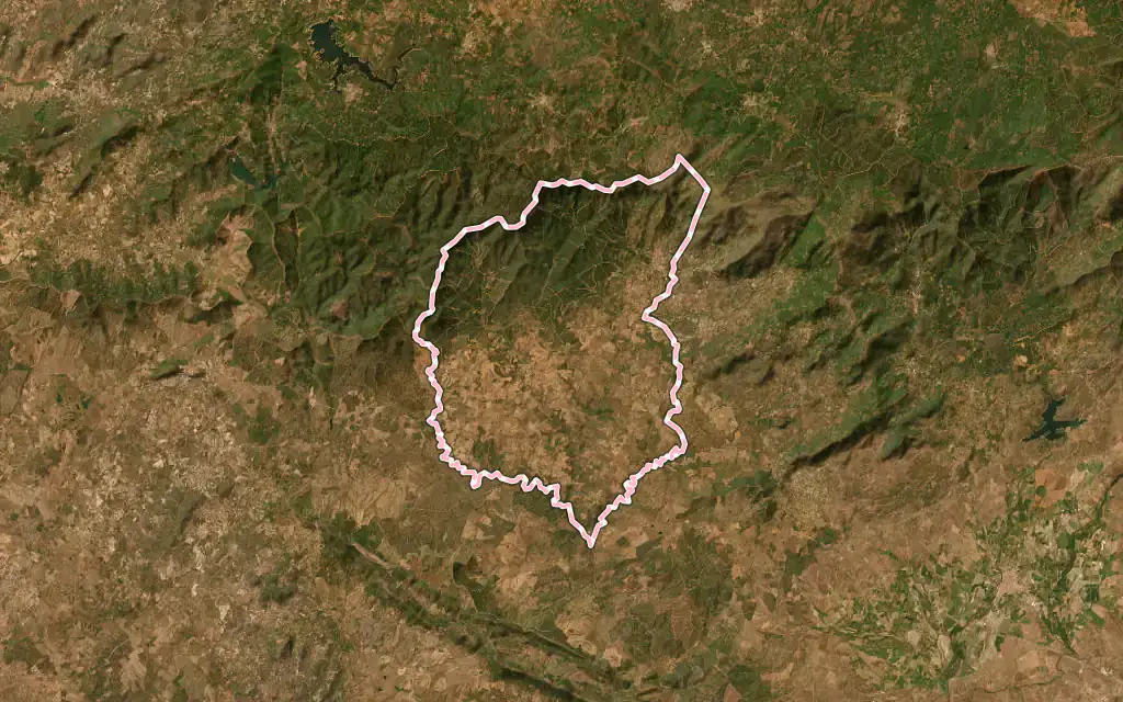 Vista satélite de Valverde del Fresno con su contorno administrativo