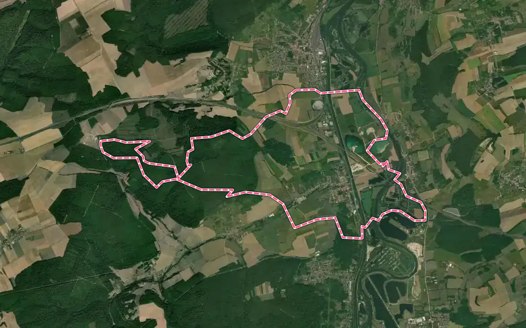 Vue satellite de Vandières avec ses contours administratifs