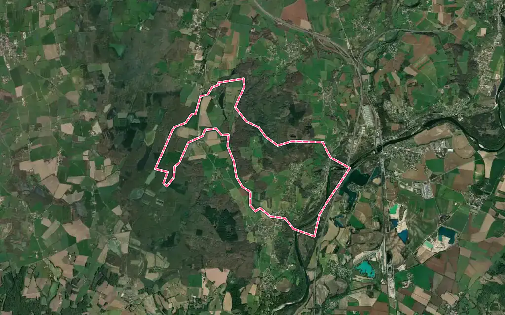 Vue satellite de Varambon avec ses contours administratifs