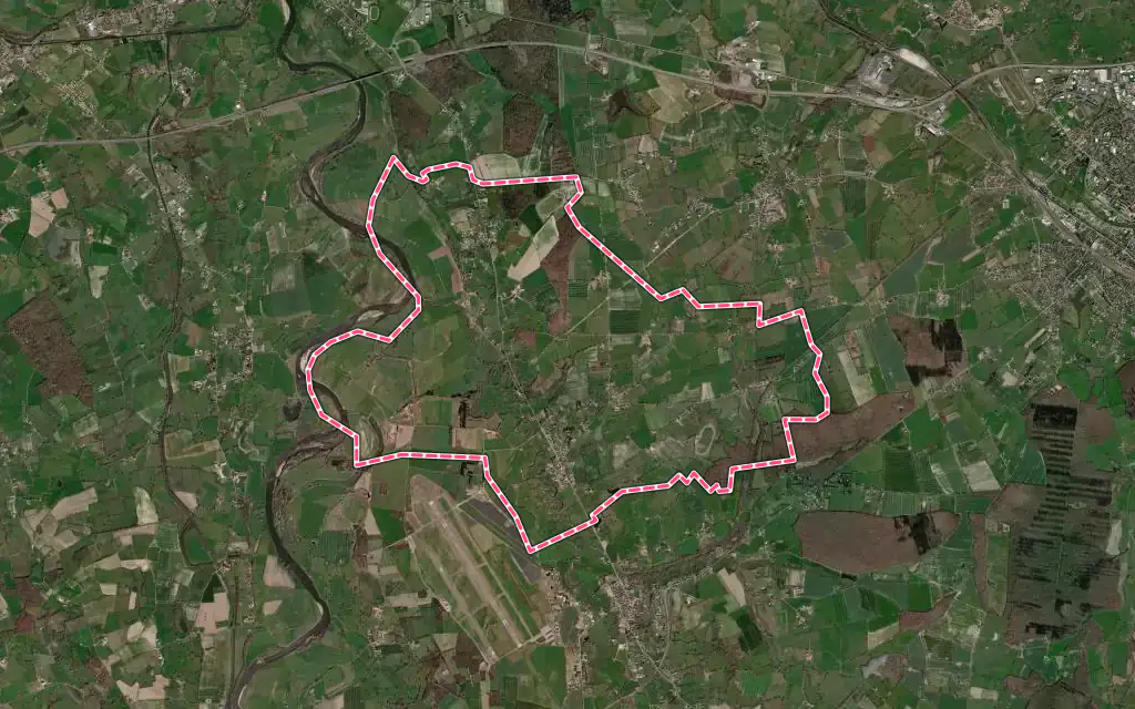Vue satellite de Varenne-Saint-Germain avec ses contours administratifs