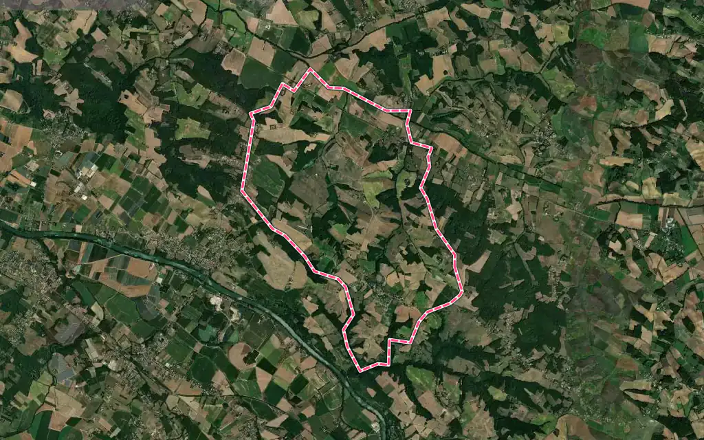 Vue satellite de Varennes avec ses contours administratifs