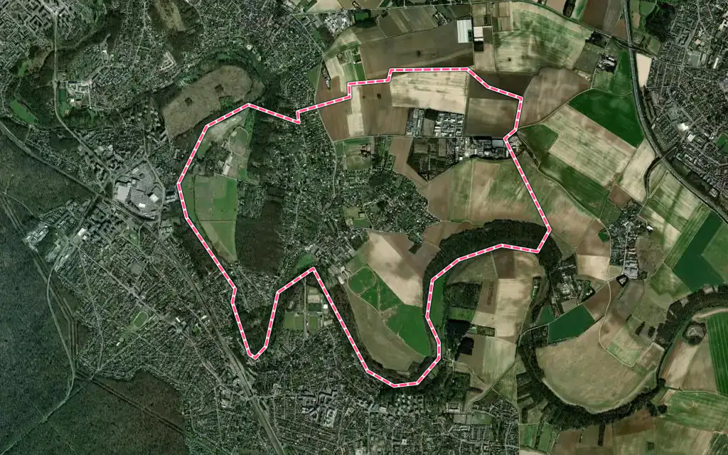 Vue satellite de Varennes-Jarcy avec ses contours administratifs