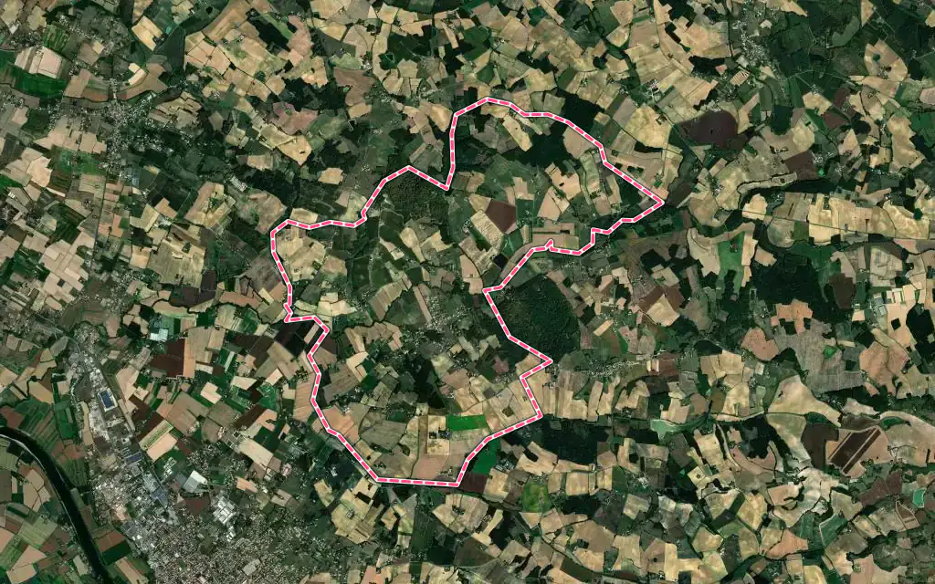 Vue satellite de Varès avec ses contours administratifs