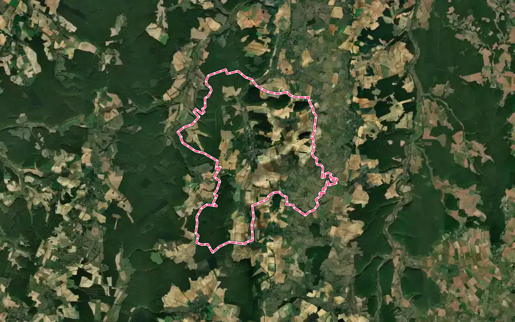Vue satellite de Varzy avec ses contours administratifs