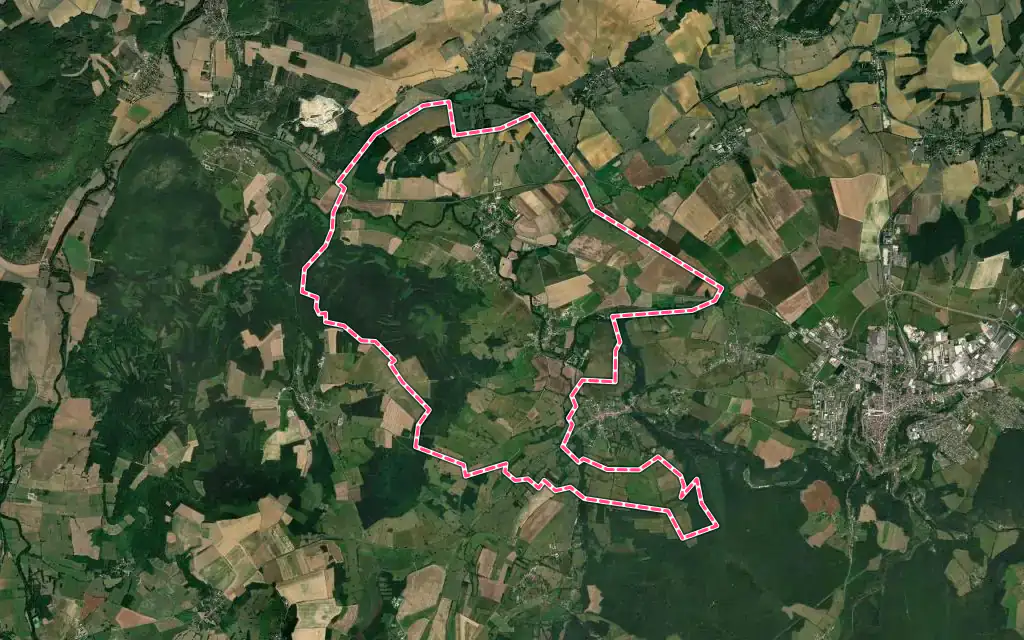 Vue satellite de Vault-de-Lugny avec ses contours administratifs