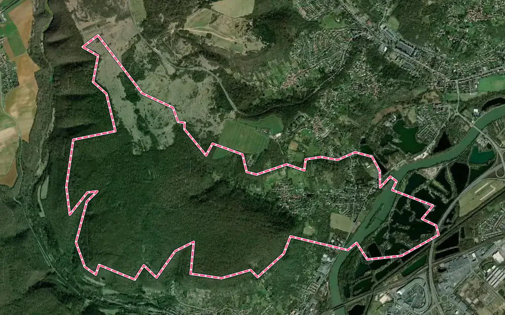 Vue satellite de Vaux avec ses contours administratifs