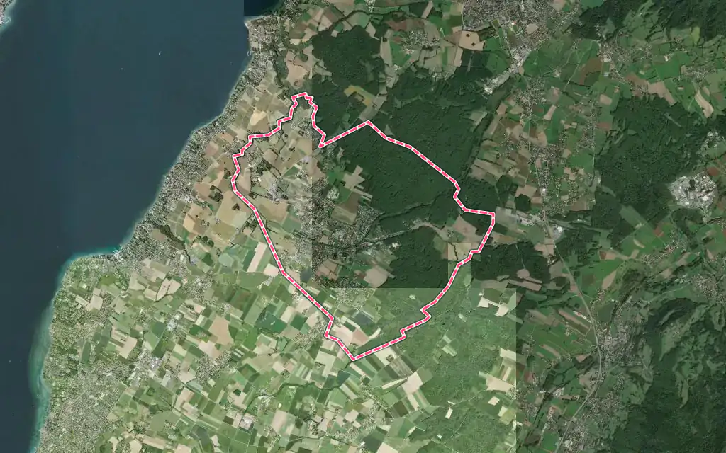 Vue satellite de Veigy-Foncenex avec ses contours administratifs
