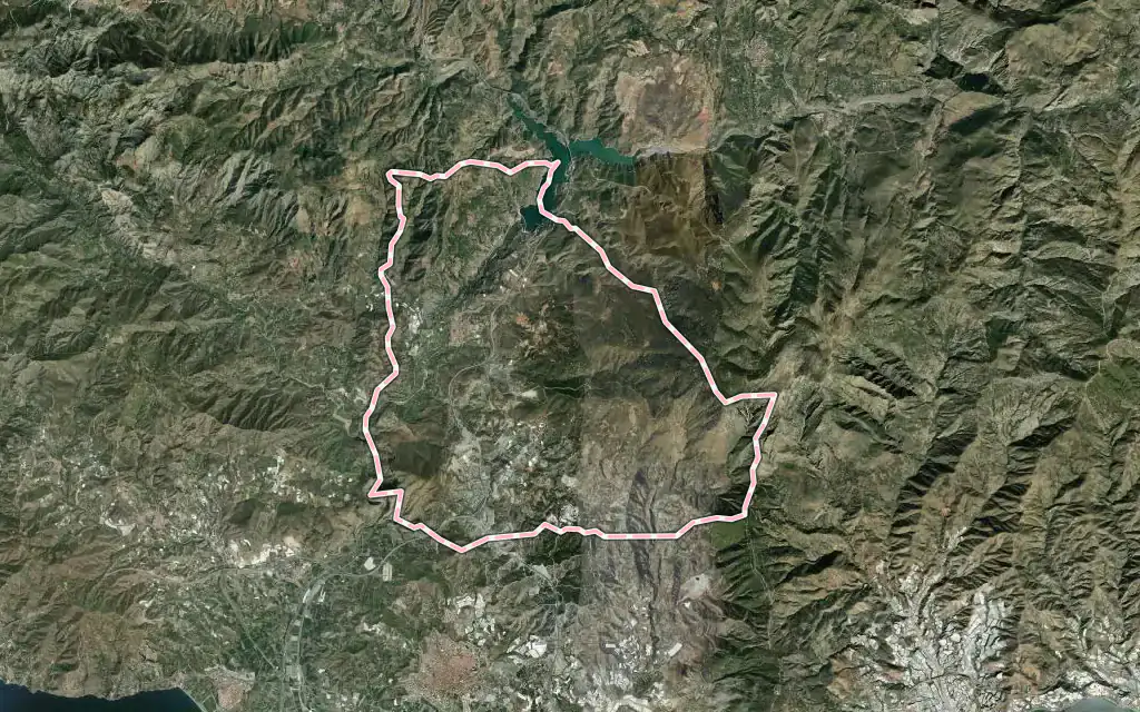 Vista satélite de Vélez de Benaudalla con su contorno administrativo
