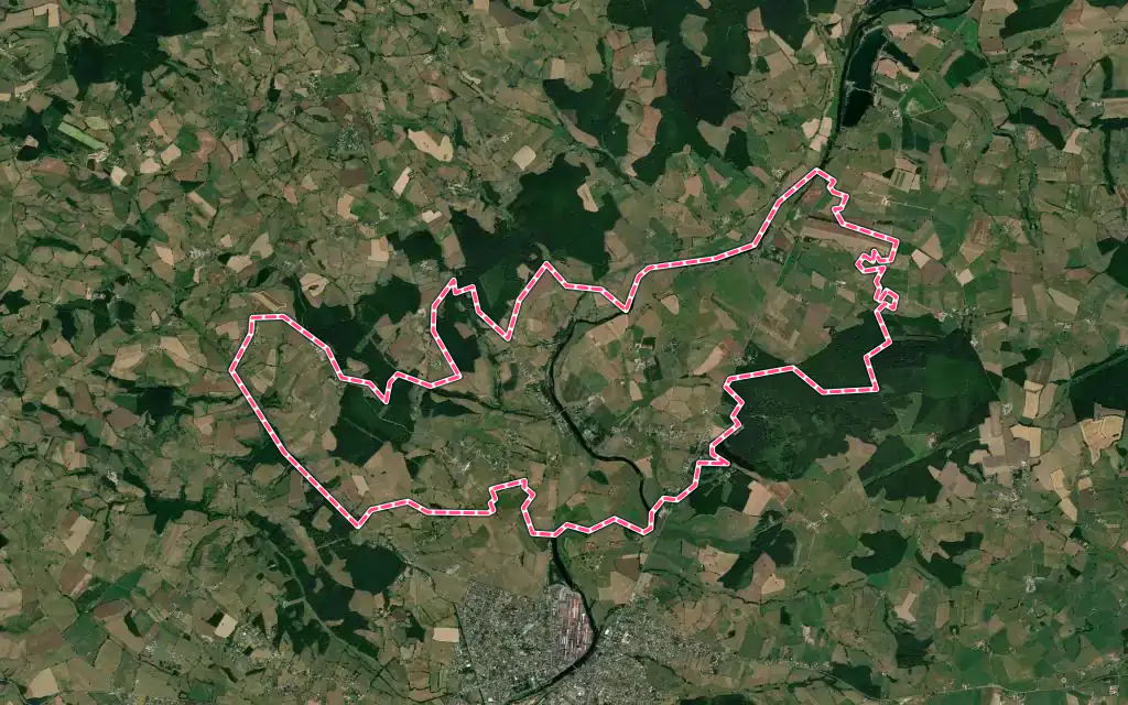 Vue satellite de Vendenesse-sur-Arroux avec ses contours administratifs