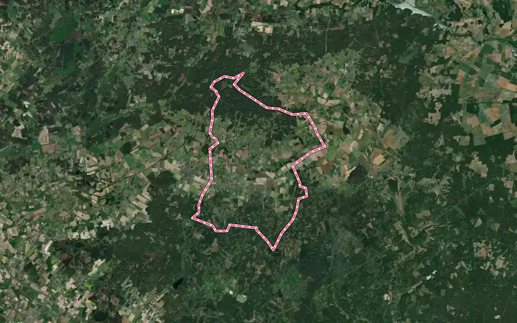 Vue satellite de Vernoil-le-Fourrier avec ses contours administratifs