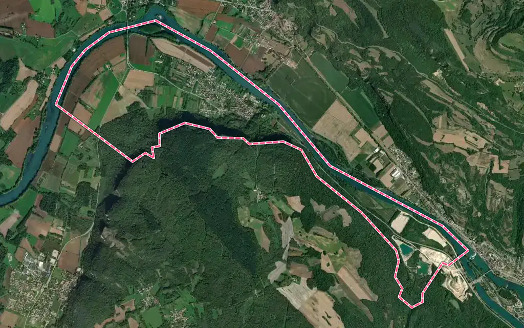 Vue satellite de Vertrieu avec ses contours administratifs