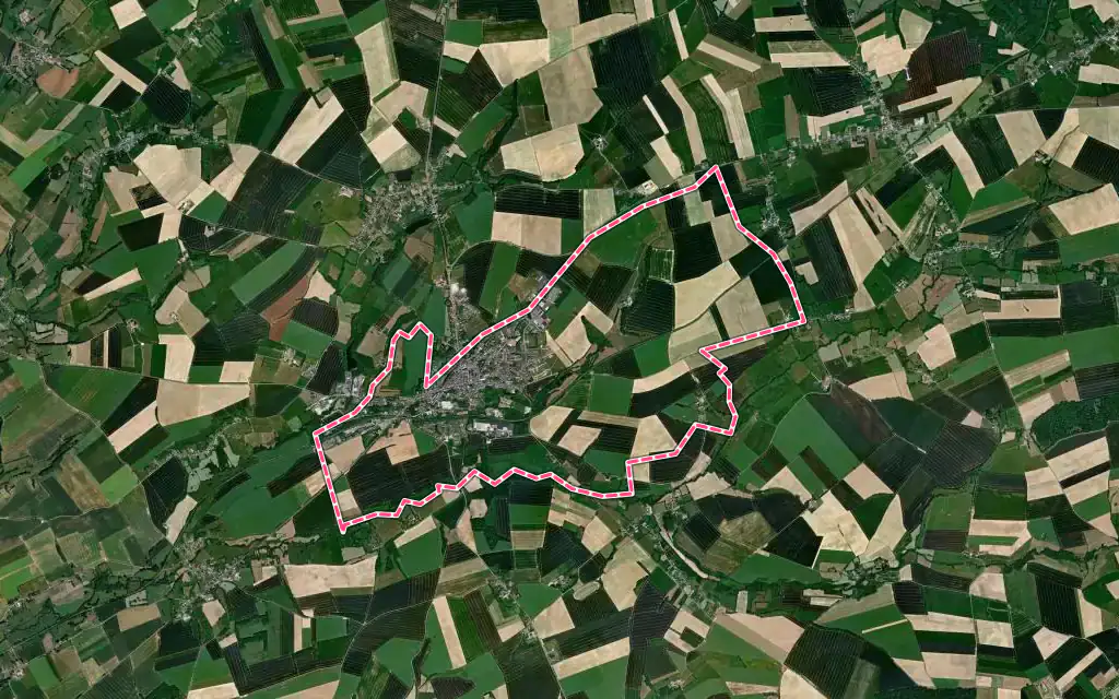 Vue satellite de Vervins avec ses contours administratifs